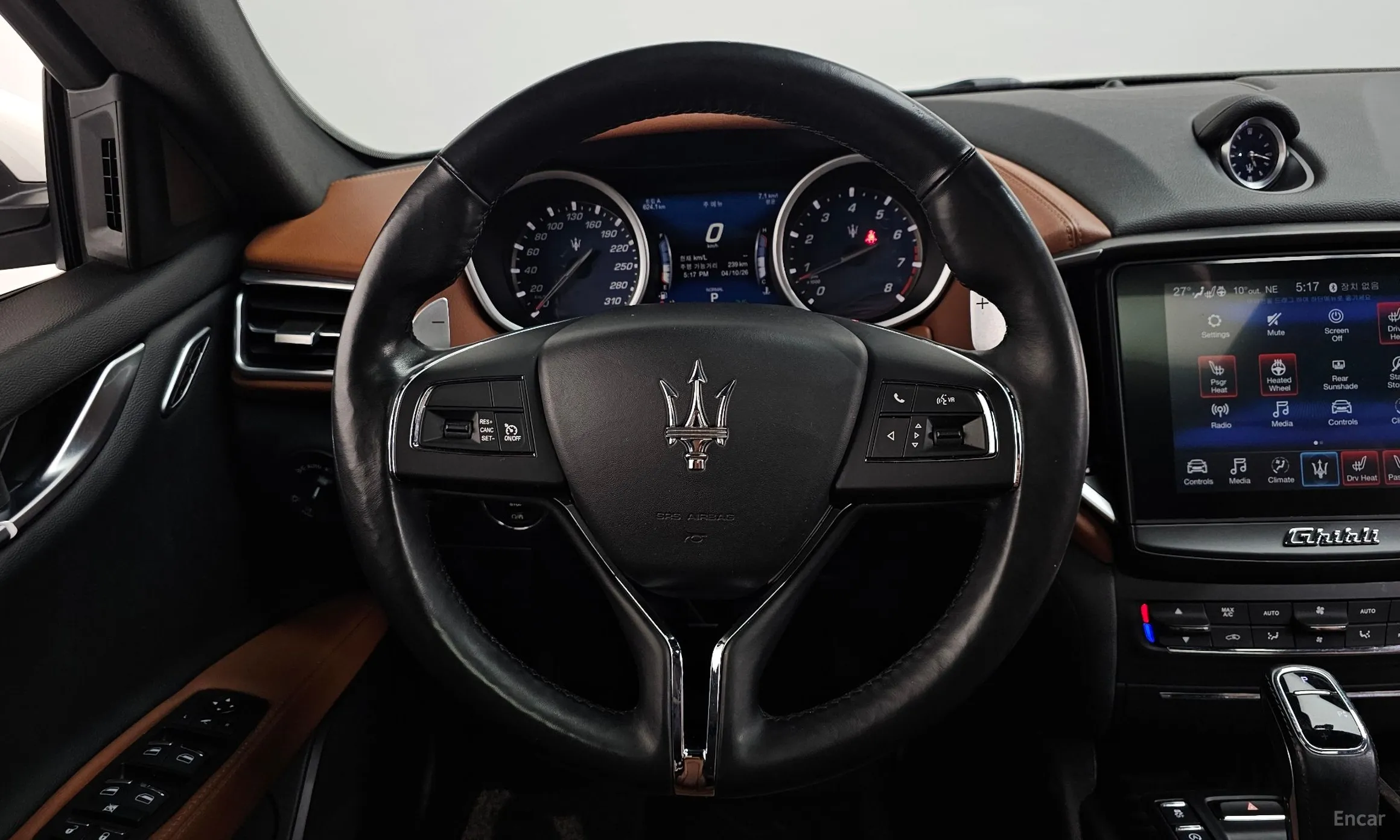 Maserati Ghibli превью 12
