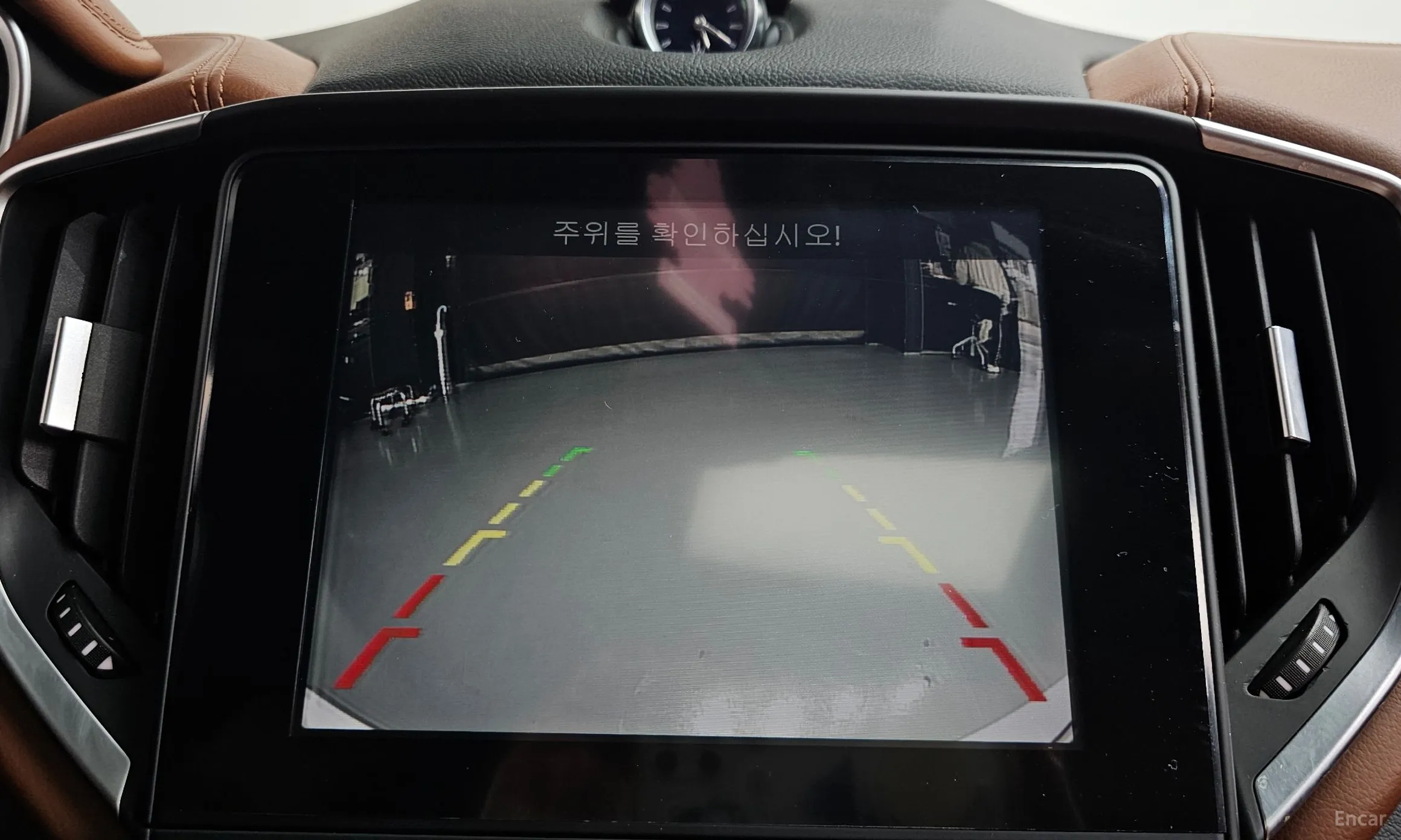 Maserati Ghibli превью 14