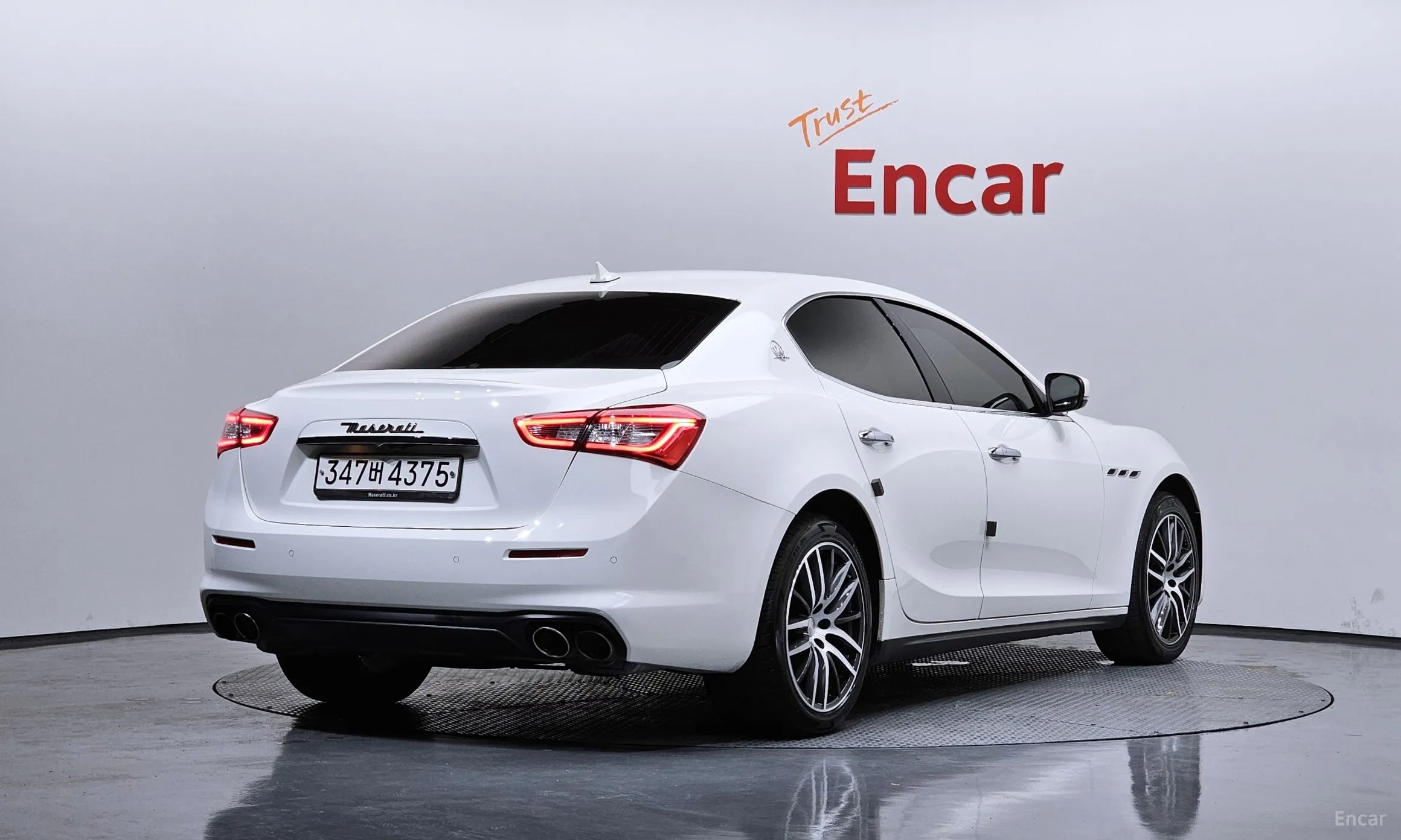 Maserati Ghibli превью 2