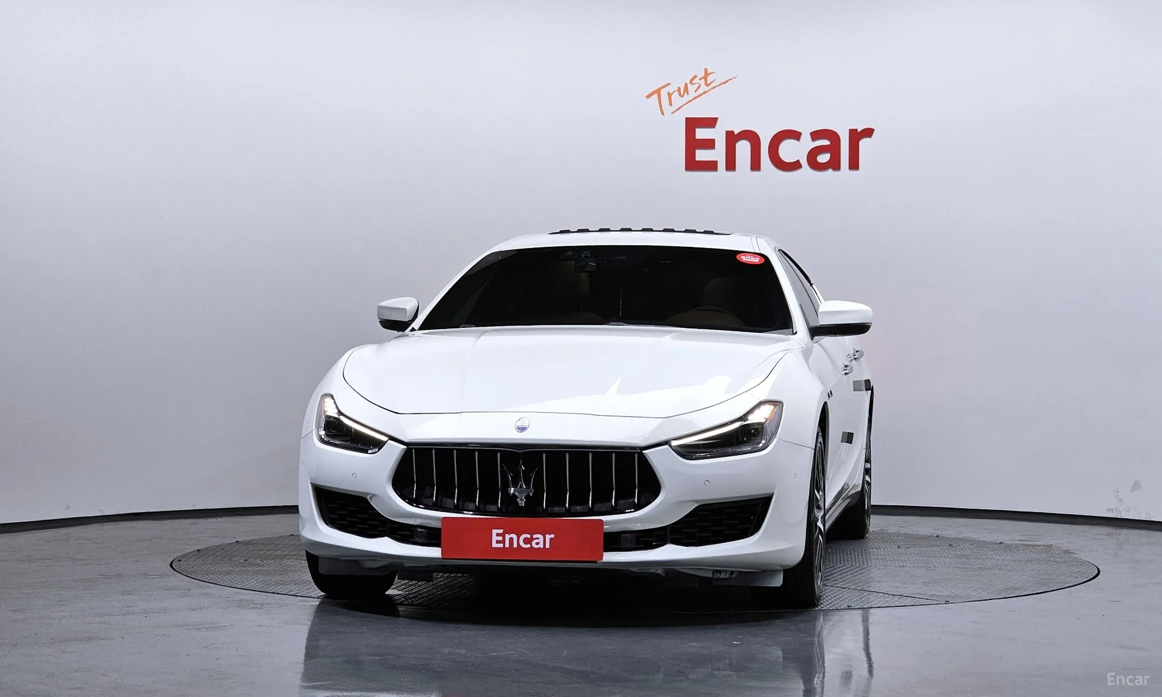 Maserati Ghibli превью 3