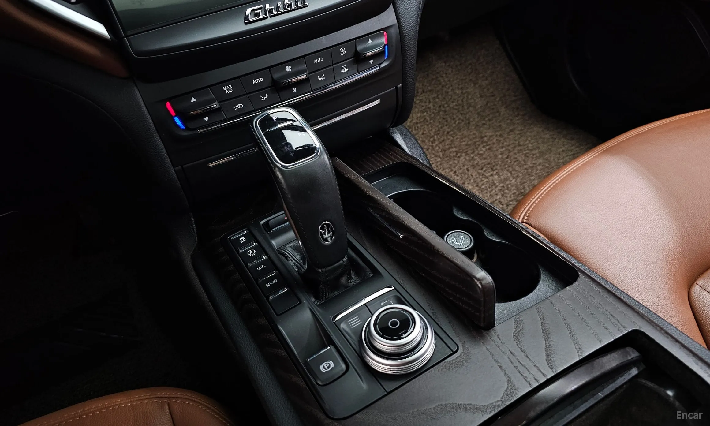 Maserati Ghibli превью 9