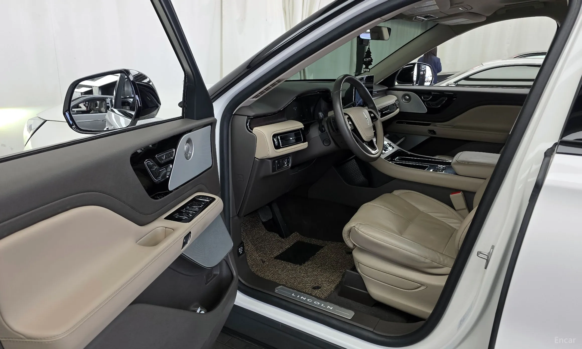 Lincoln Aviator 2nd Generation превью 10