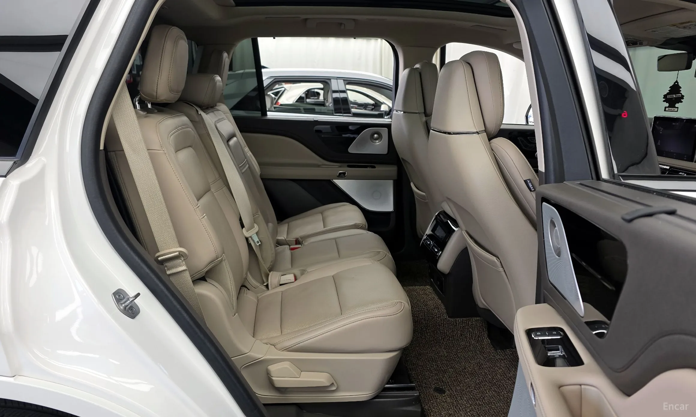 Lincoln Aviator 2nd Generation превью 11