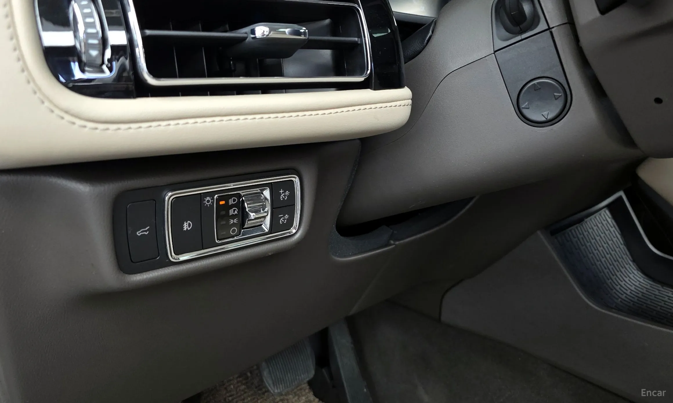 Lincoln Aviator 2nd Generation превью 17