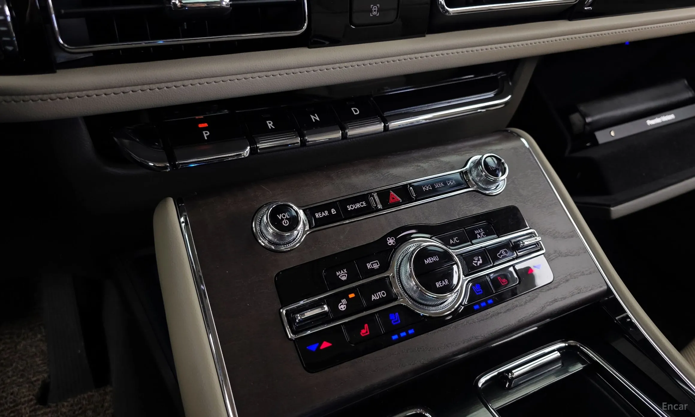 Lincoln Aviator 2nd Generation превью 9