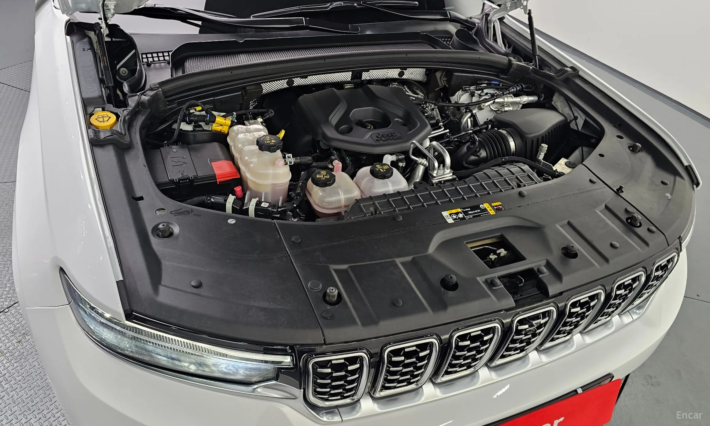 Jeep Grand Cherokee (WL) превью 6