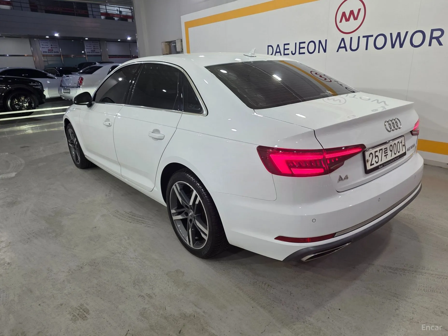 Audi A4 (B9) превью 6