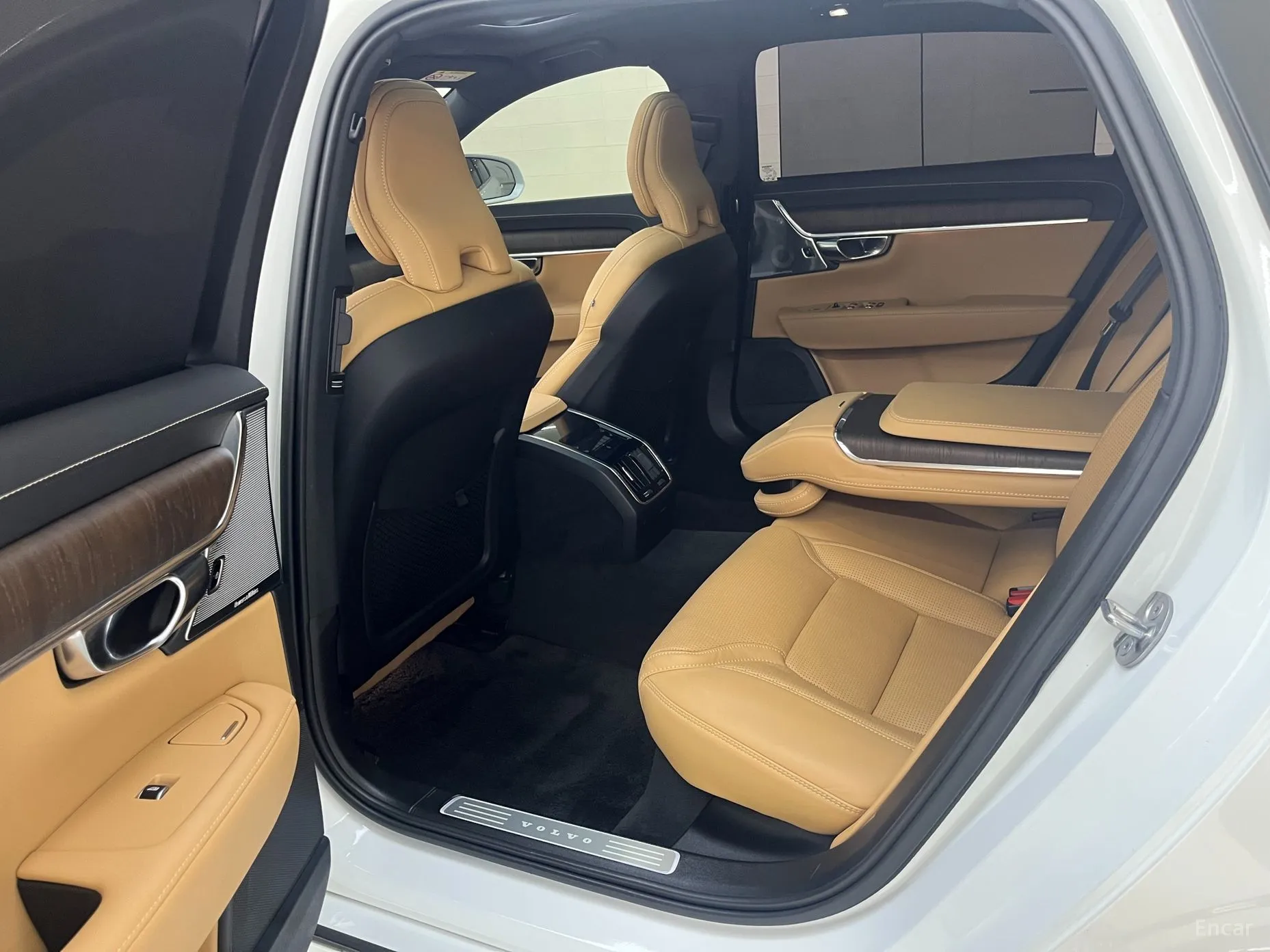 Volvo S90 превью 13