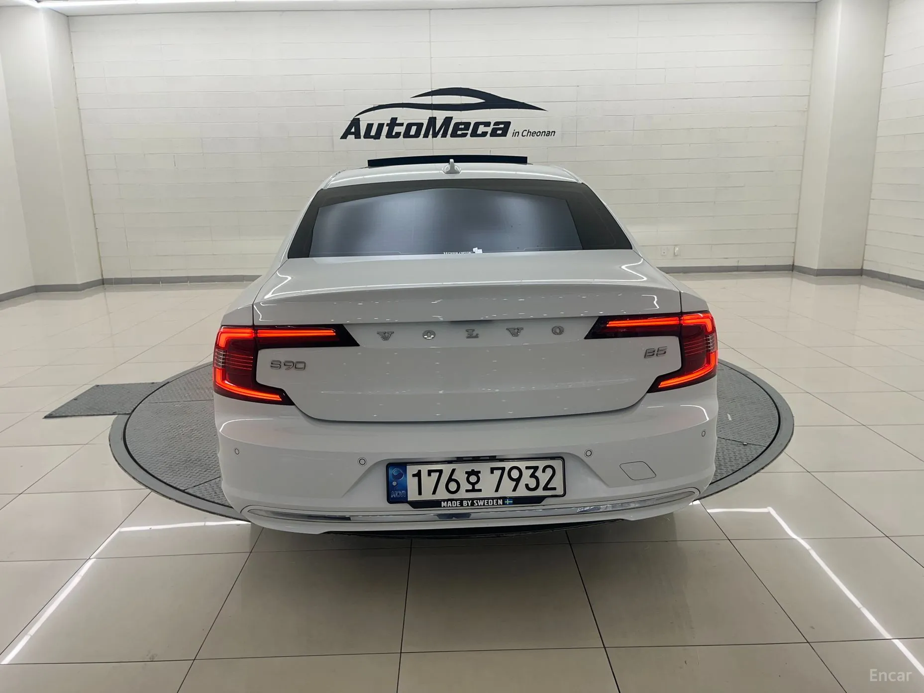 Volvo S90 превью 3