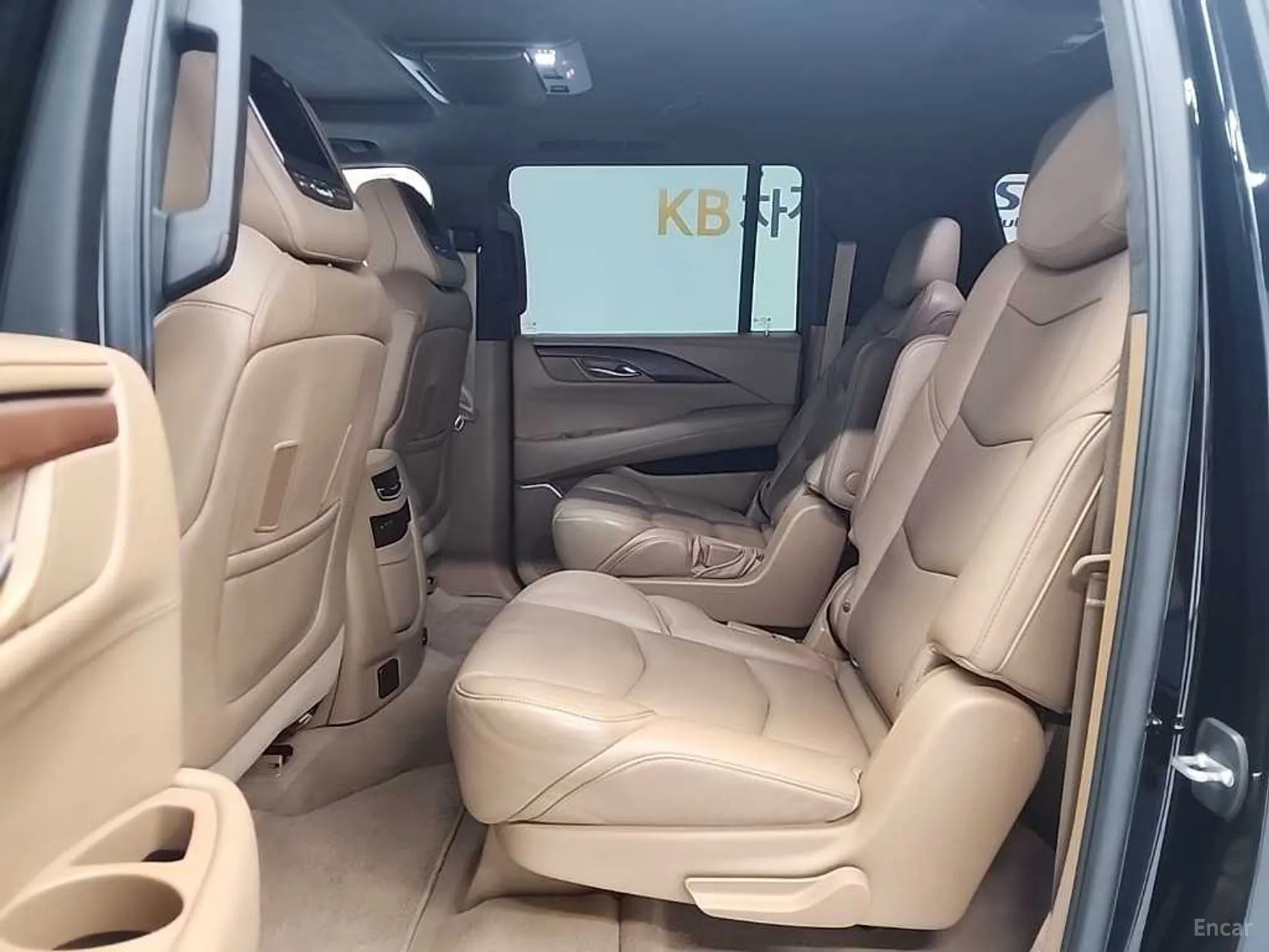 Cadillac Escalade превью 12