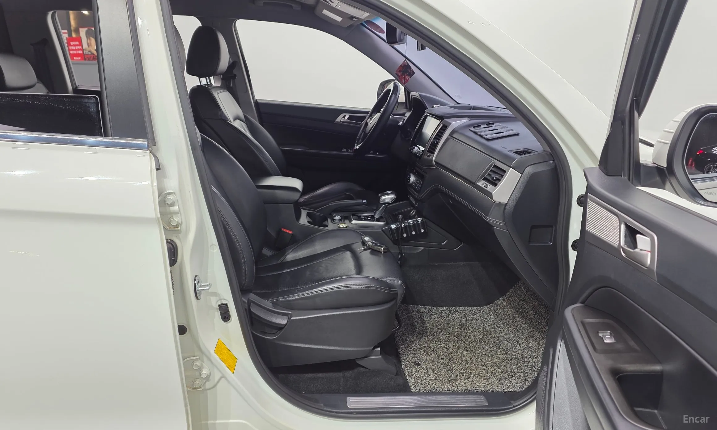 KG Mobility (SsangYong) Rexton Sports превью 12