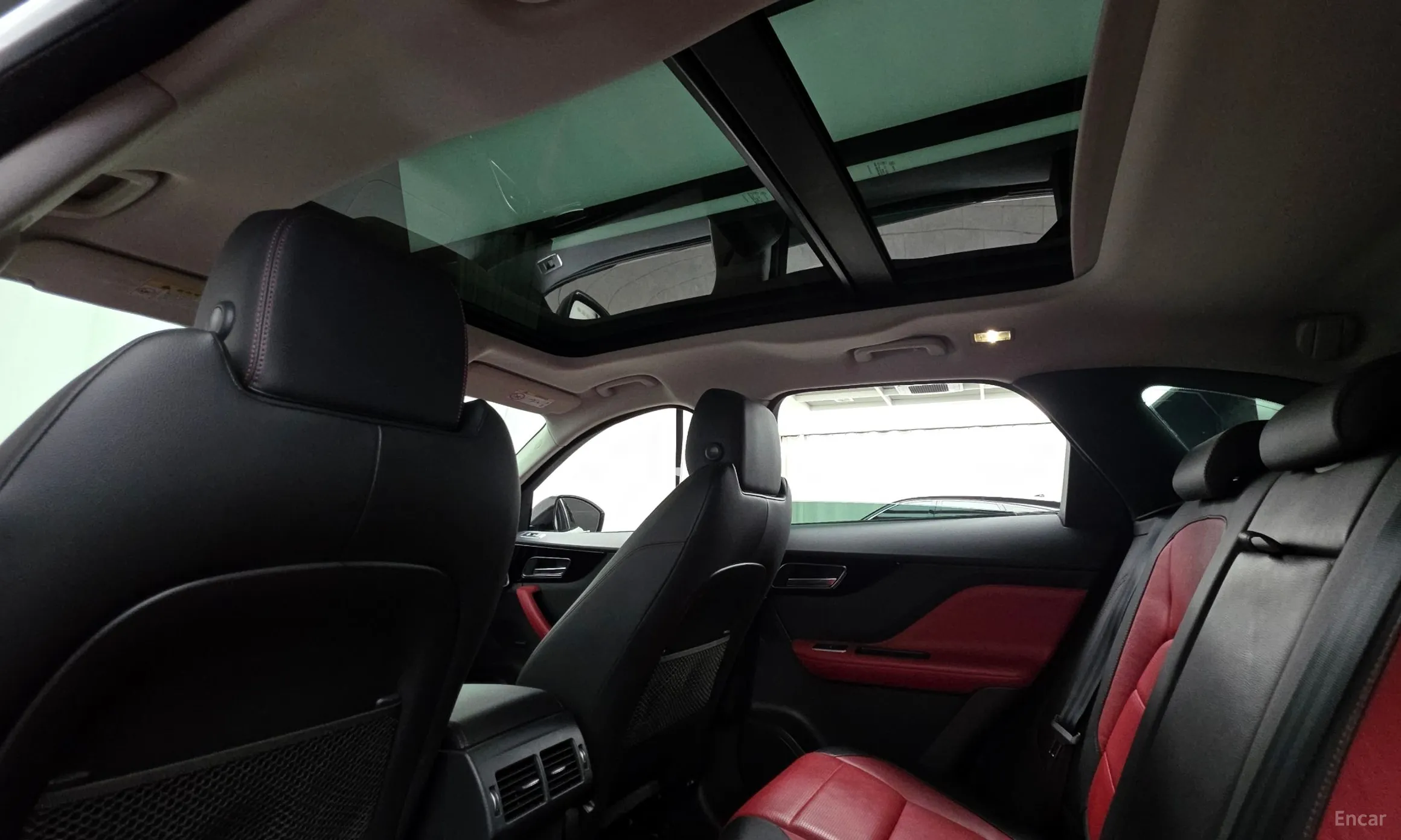 Jaguar F-PACE превью 16