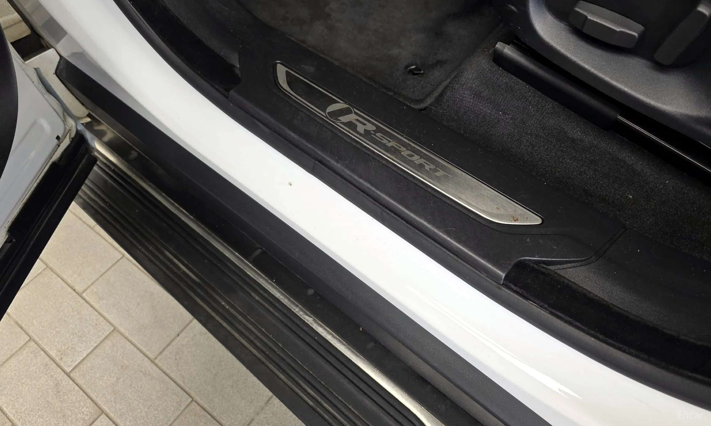 Jaguar F-PACE превью 19