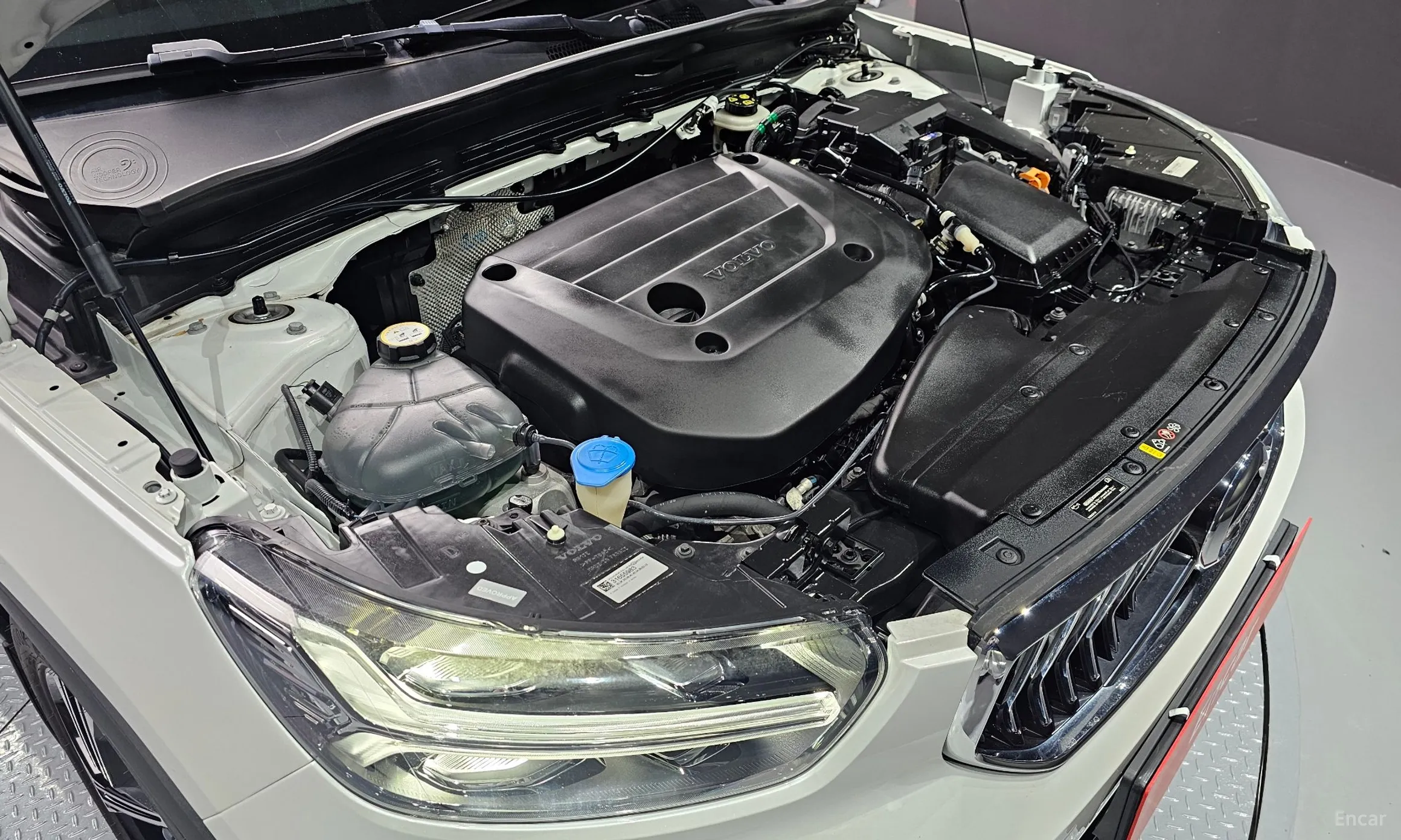 Volvo XC40 превью 6