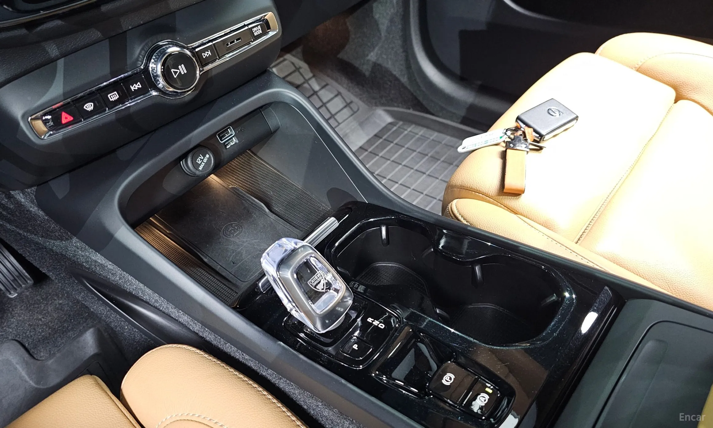 Volvo XC40 превью 9