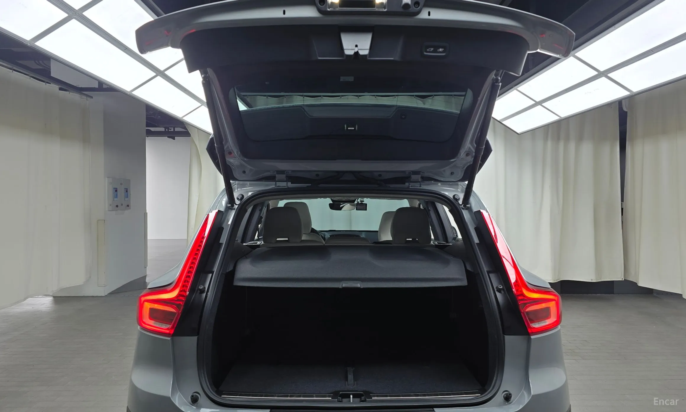 Volvo XC40 превью 20