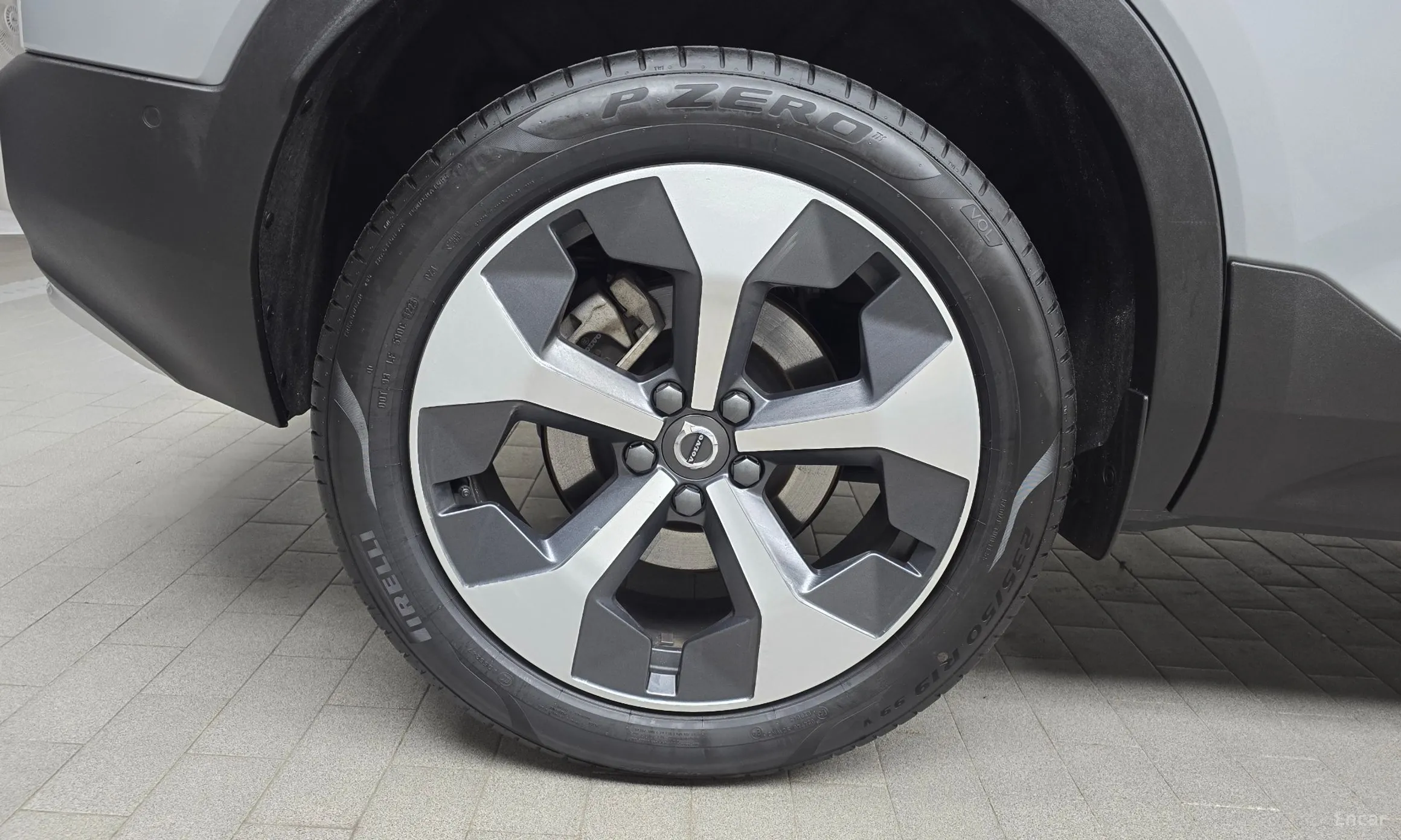 Volvo XC40 превью 5