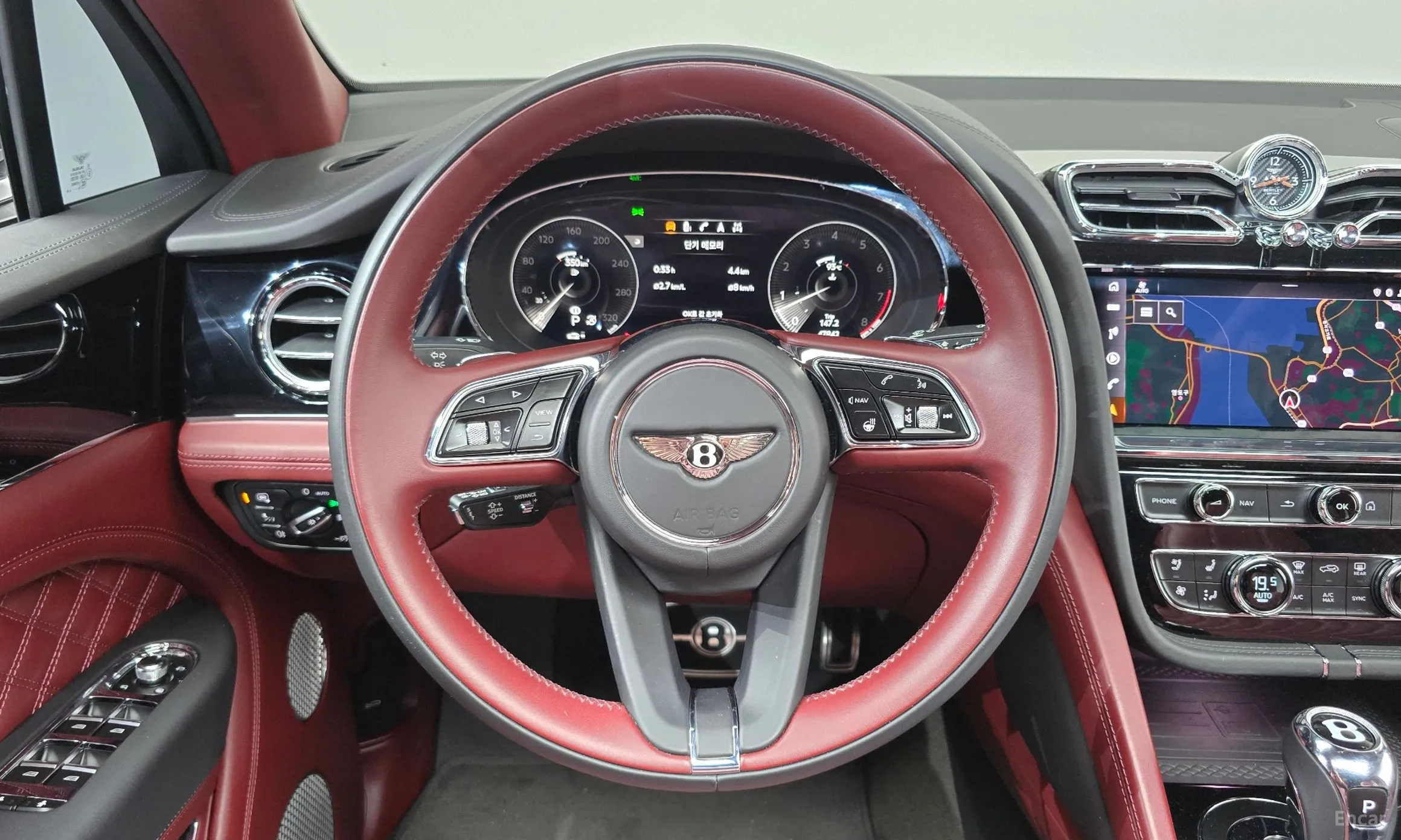 Bentley Bentayga превью 12