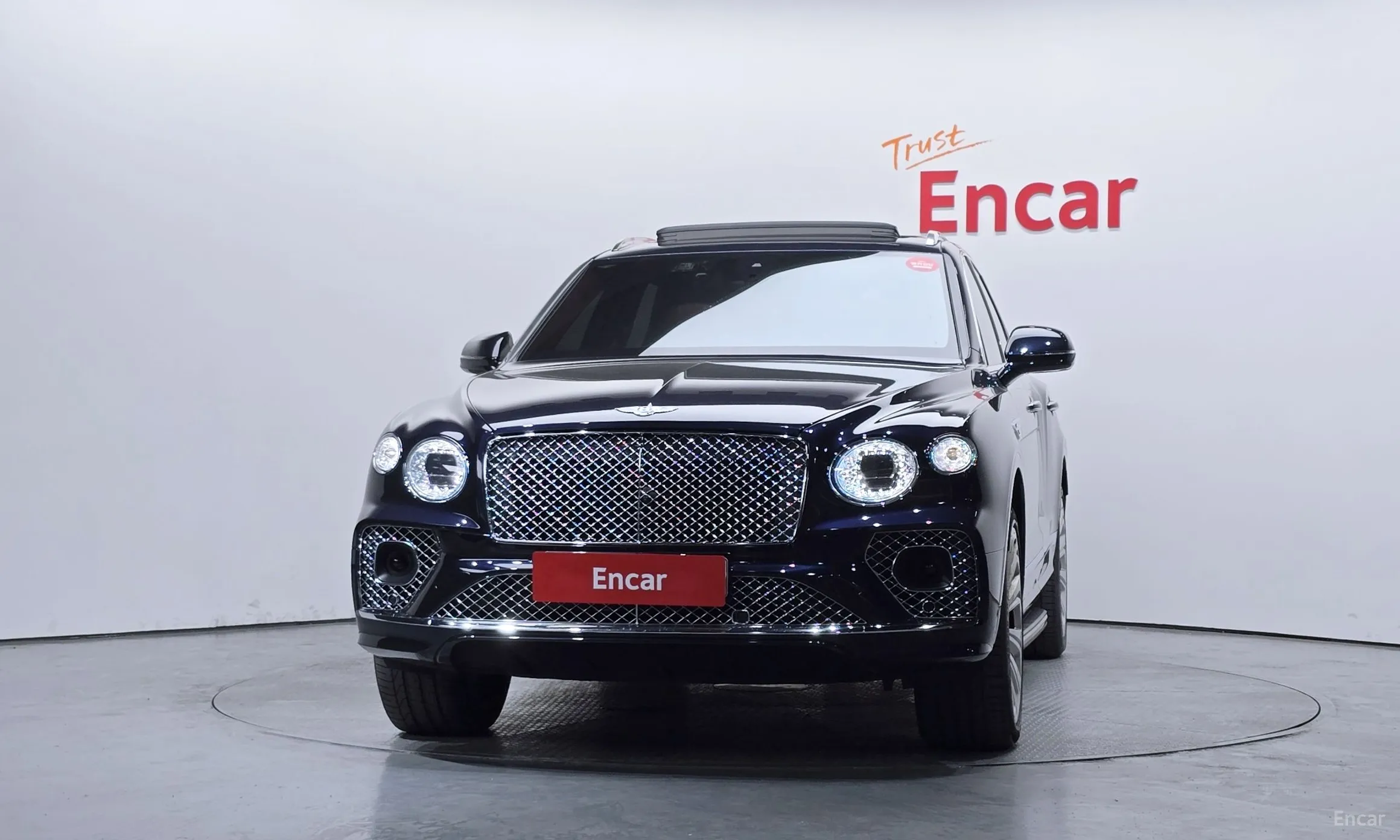 Bentley Bentayga превью 3