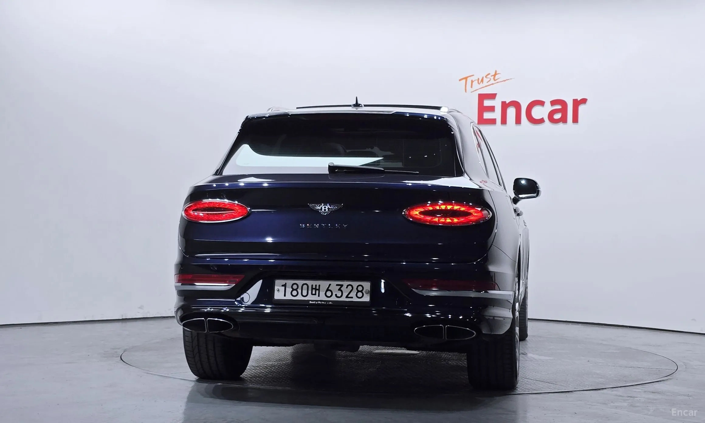 Bentley Bentayga превью 4