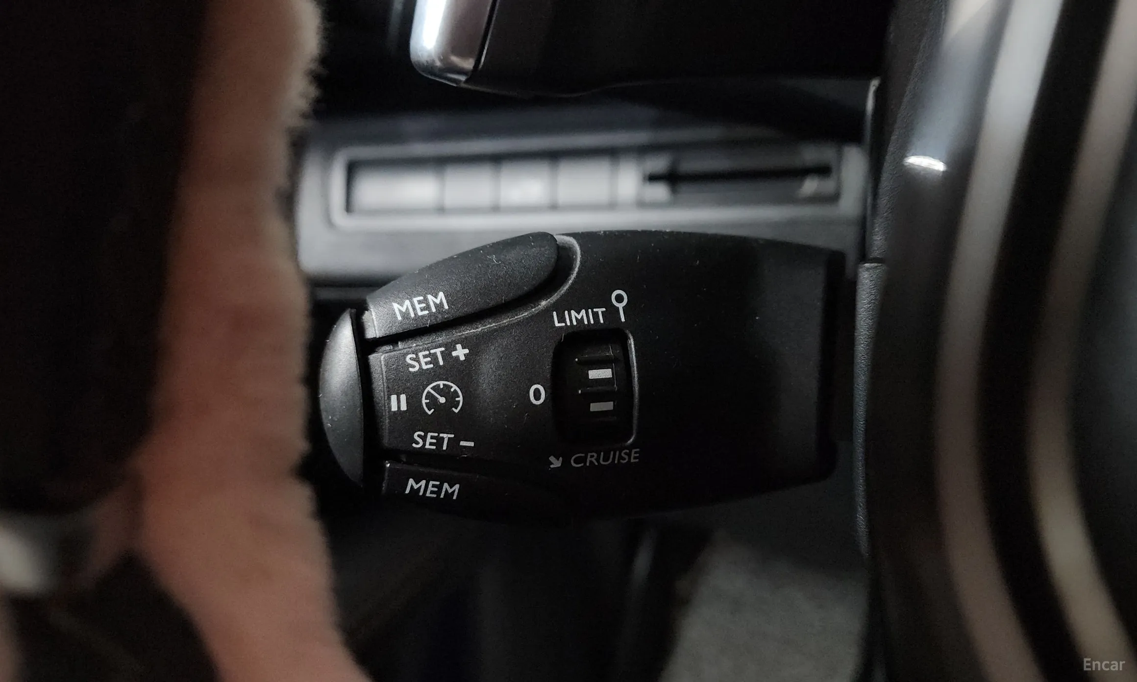 Peugeot 5008 2nd generation превью 17