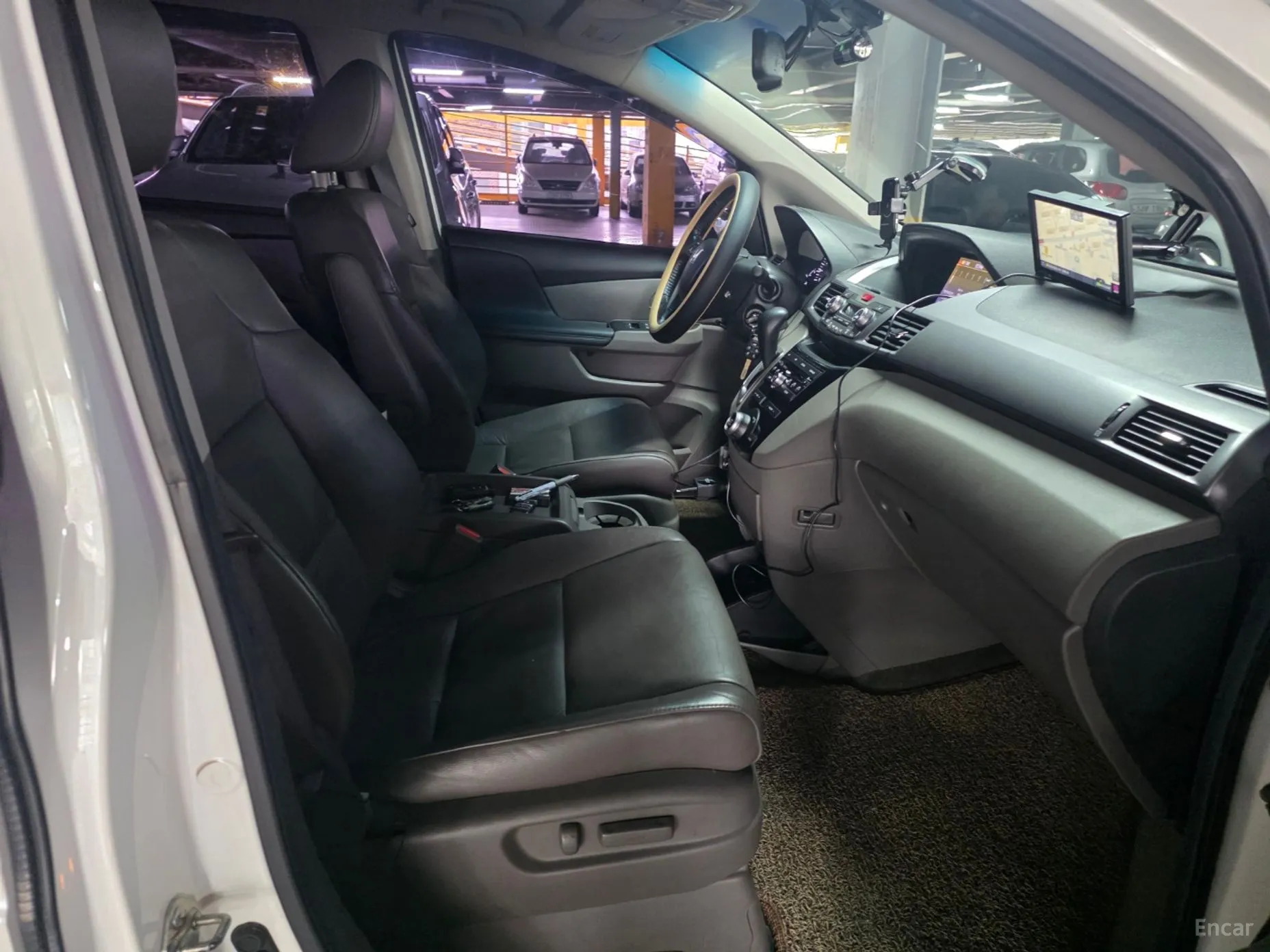Honda Odyssey превью 12