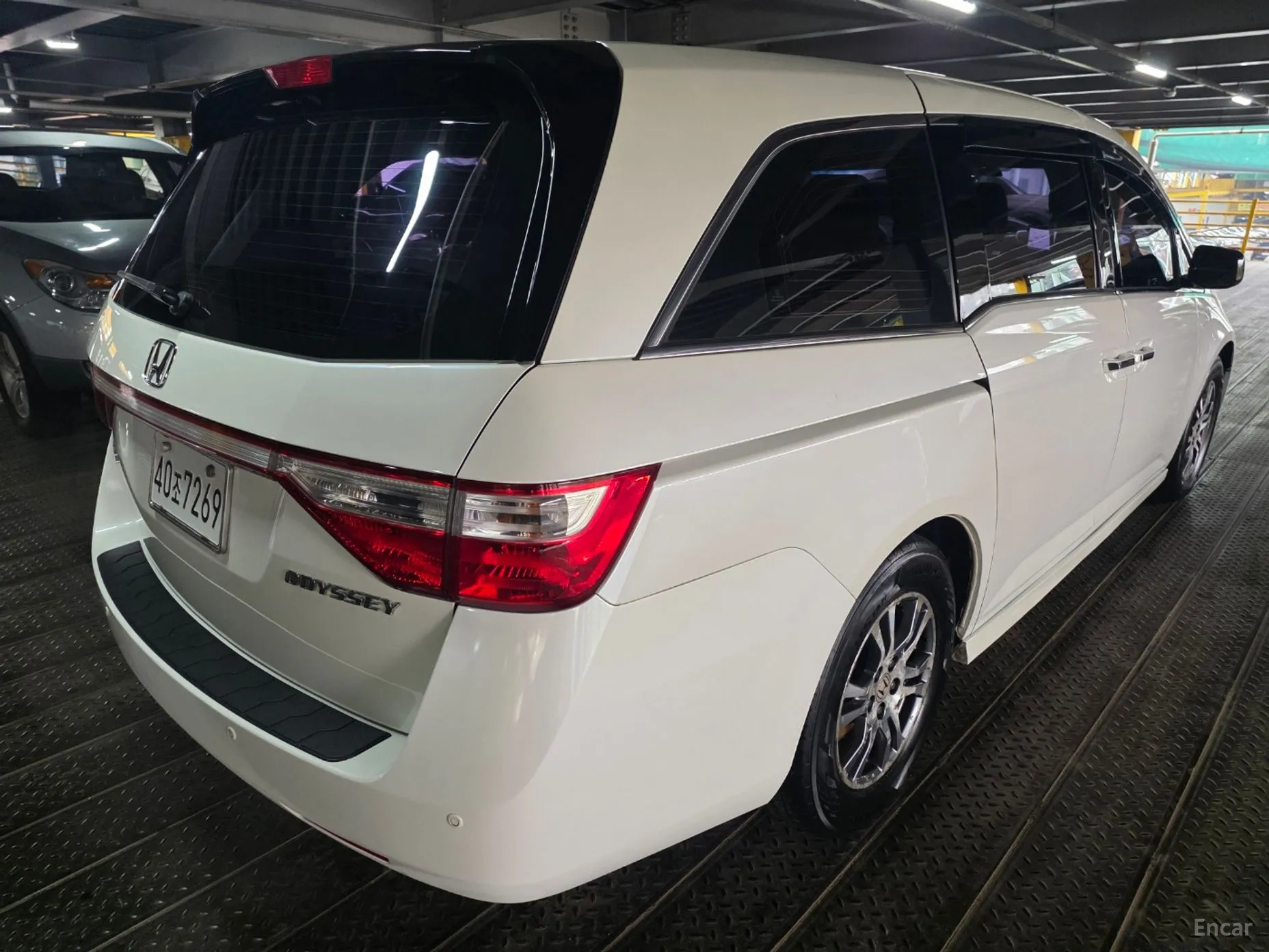 Honda Odyssey превью 4