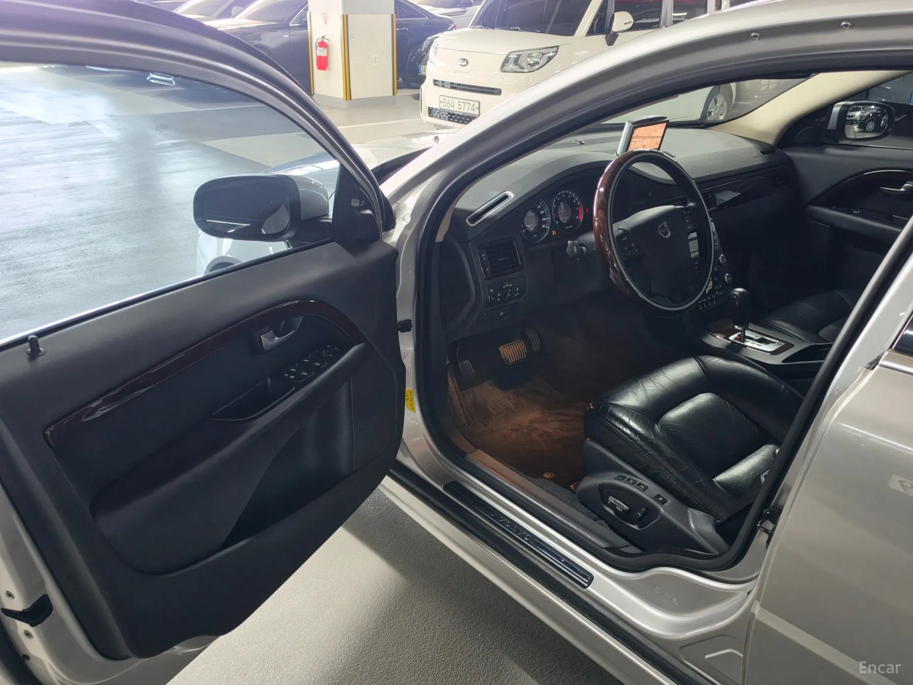 Volvo S80 превью 7