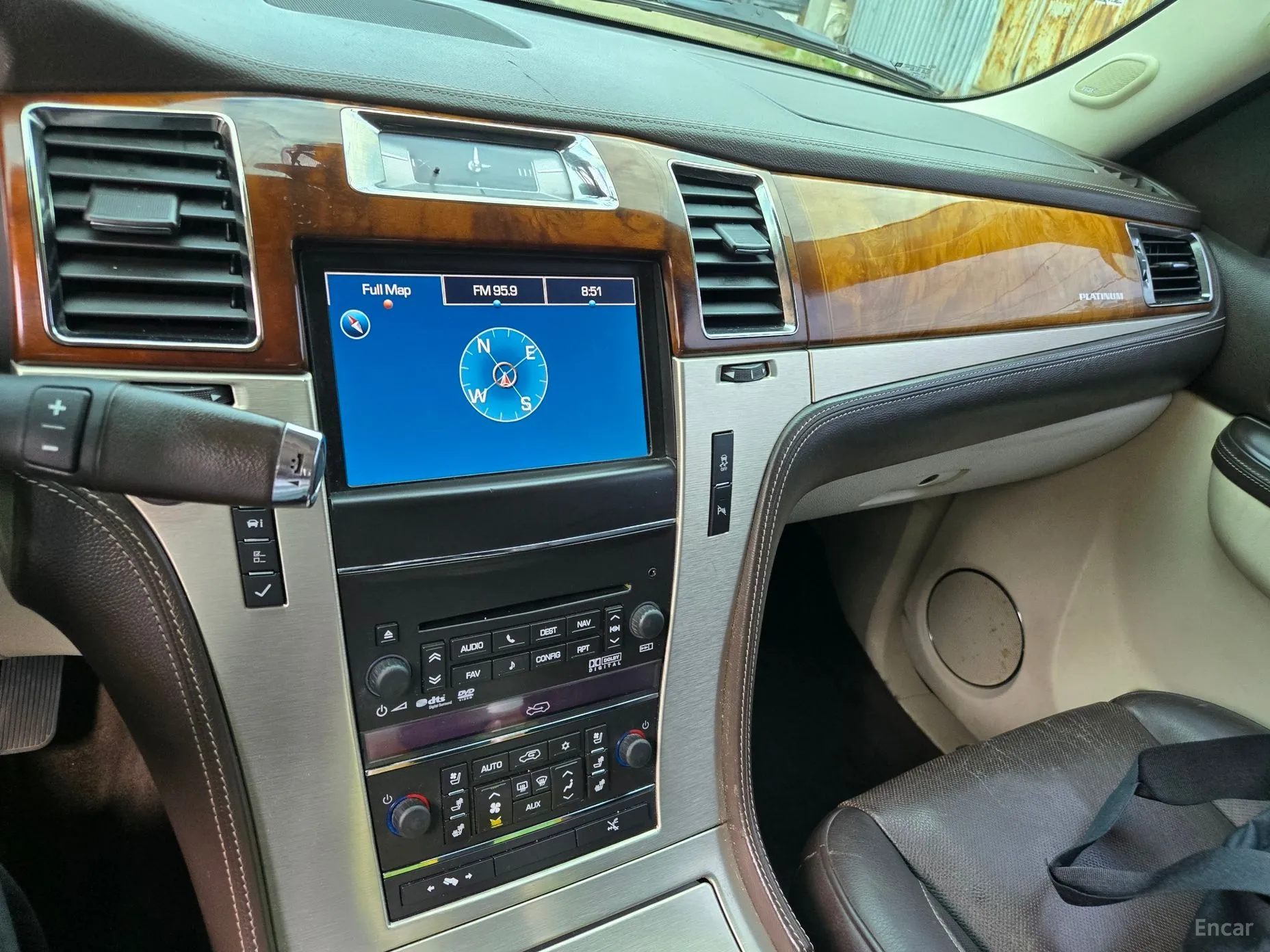 Cadillac Escalade превью 11