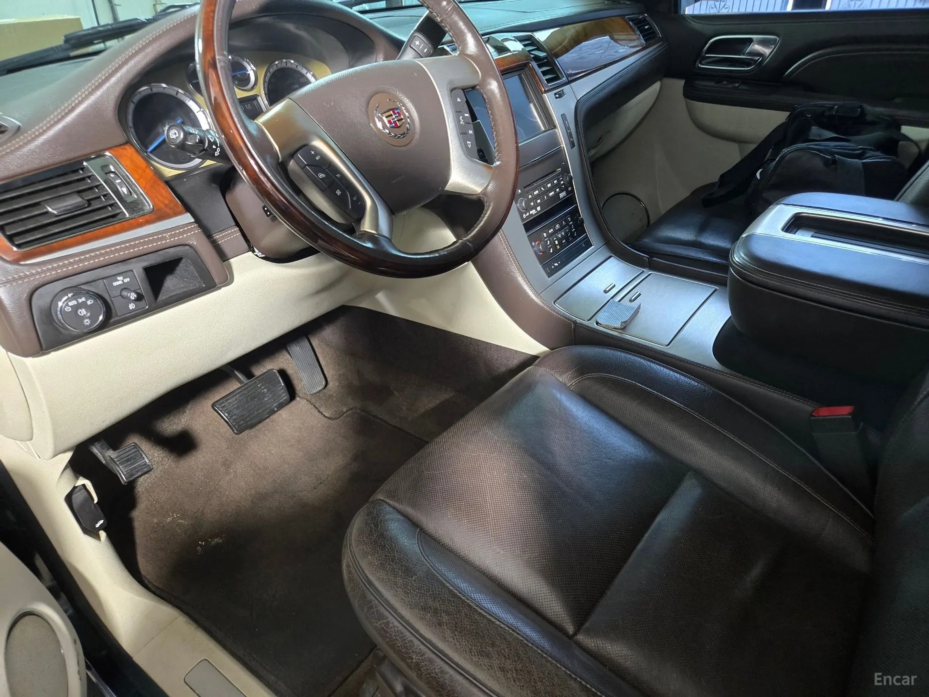 Cadillac Escalade превью 13