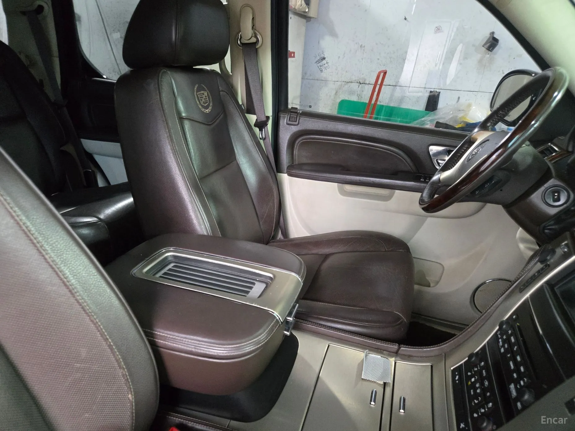 Cadillac Escalade превью 16