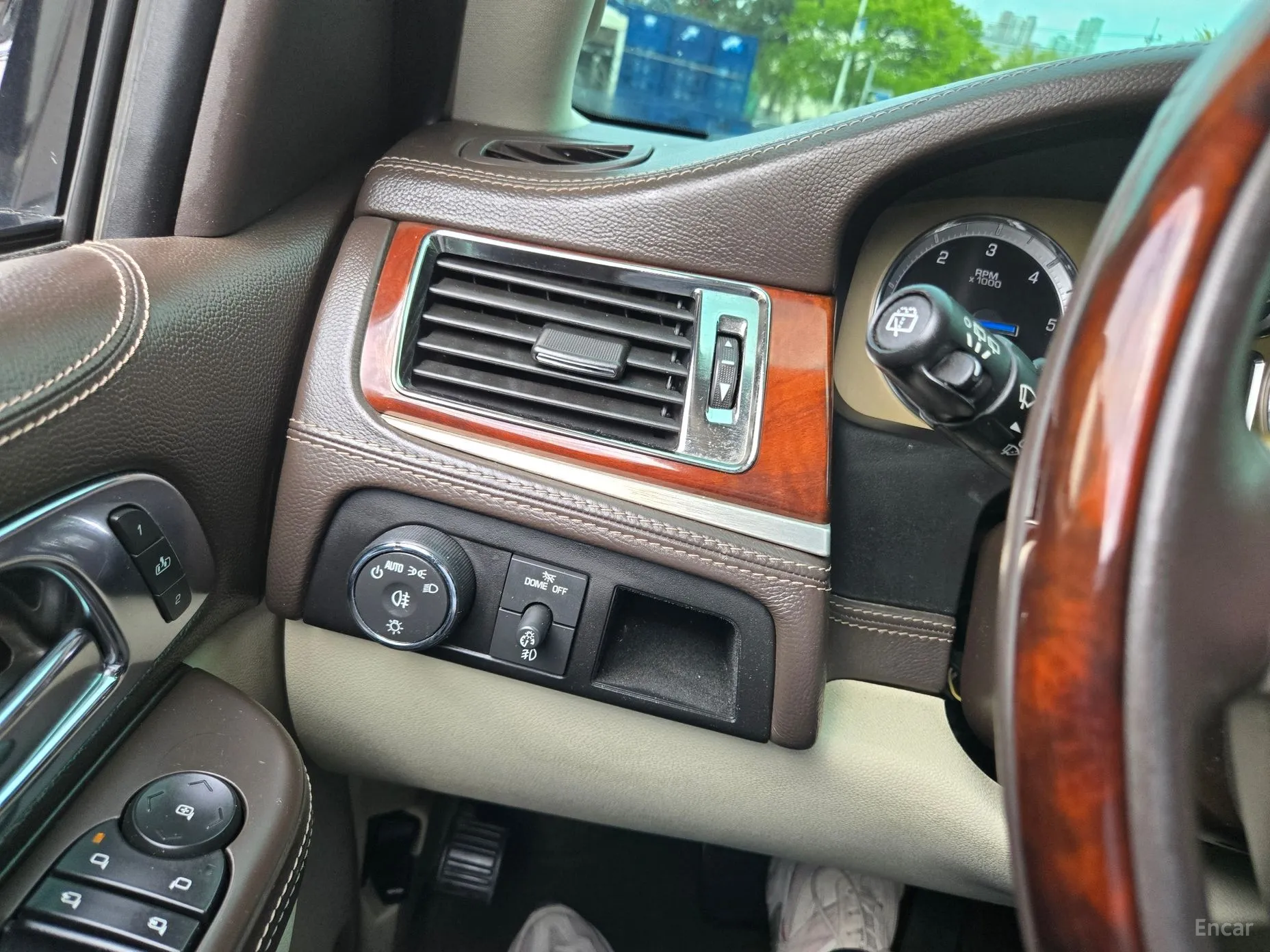 Cadillac Escalade превью 18