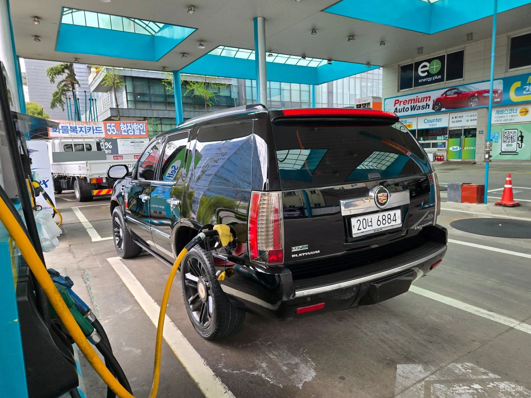 Cadillac Escalade превью 6