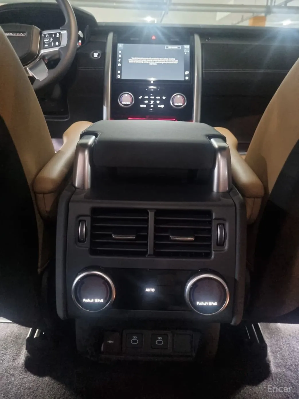 Land Rover Discovery 5 превью 10