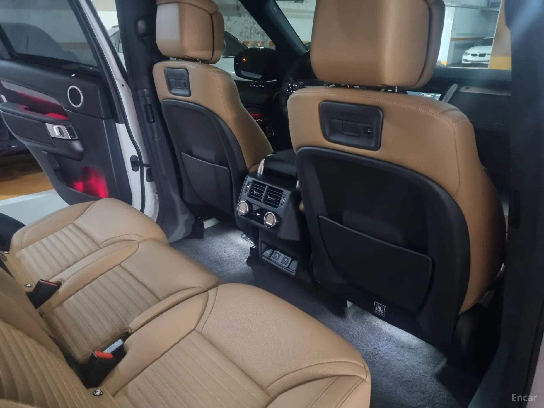 Land Rover Discovery 5 превью 15