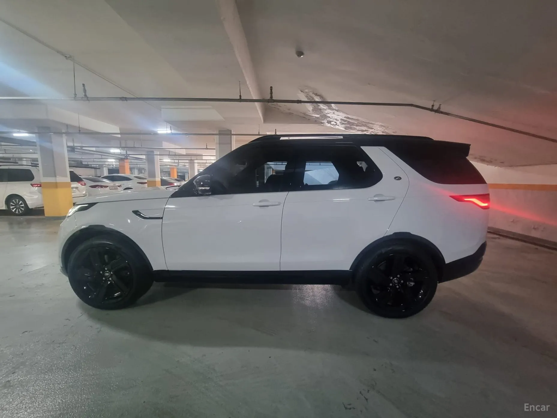 Land Rover Discovery 5 превью 7