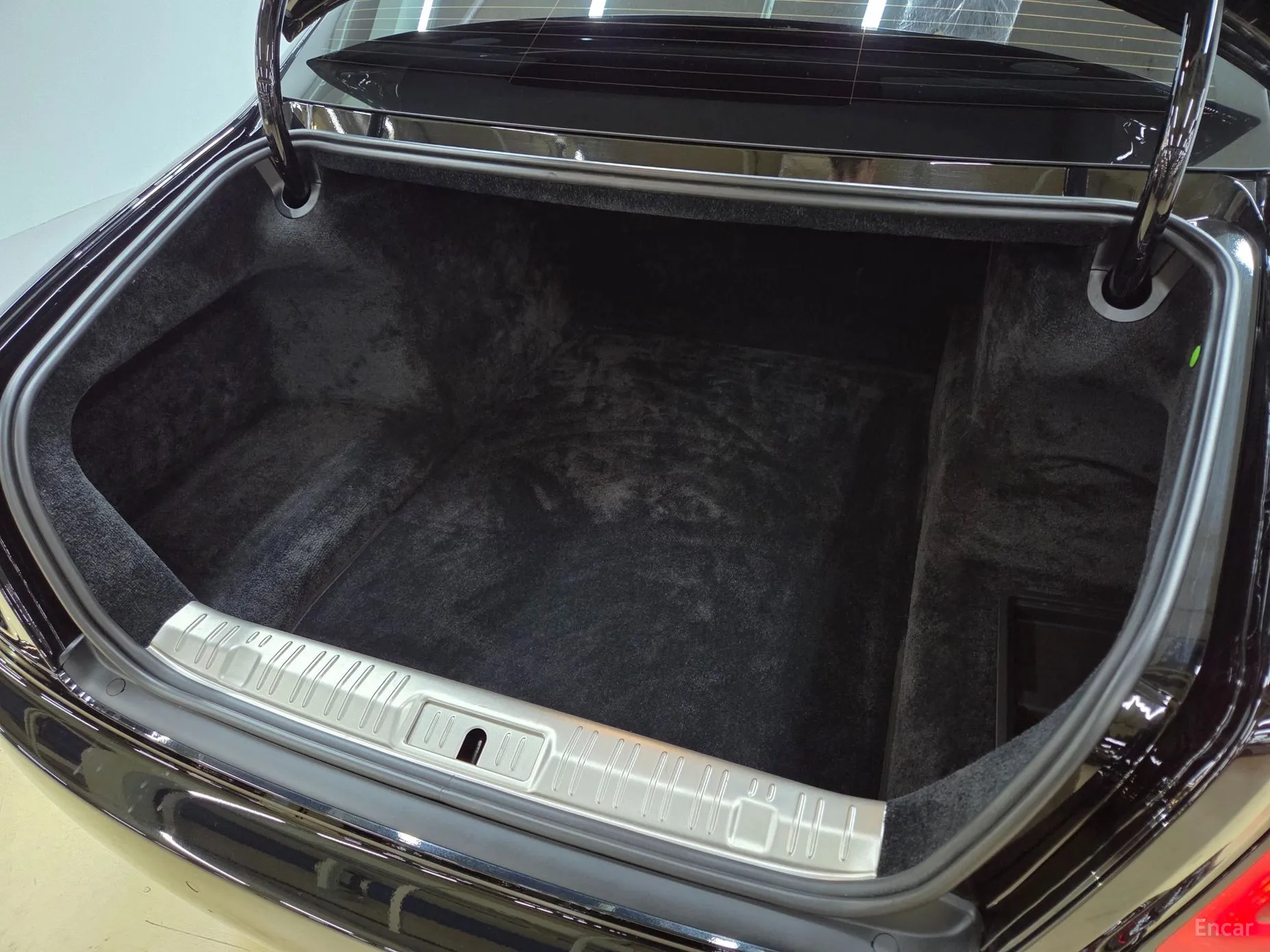 Rolls-Royce Ghost превью 14