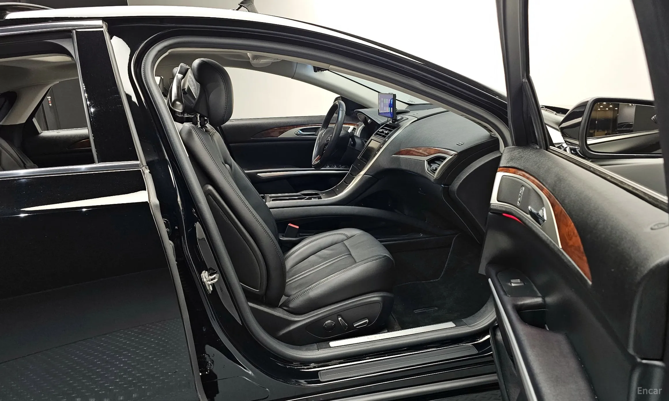 Lincoln New MKZ превью 11
