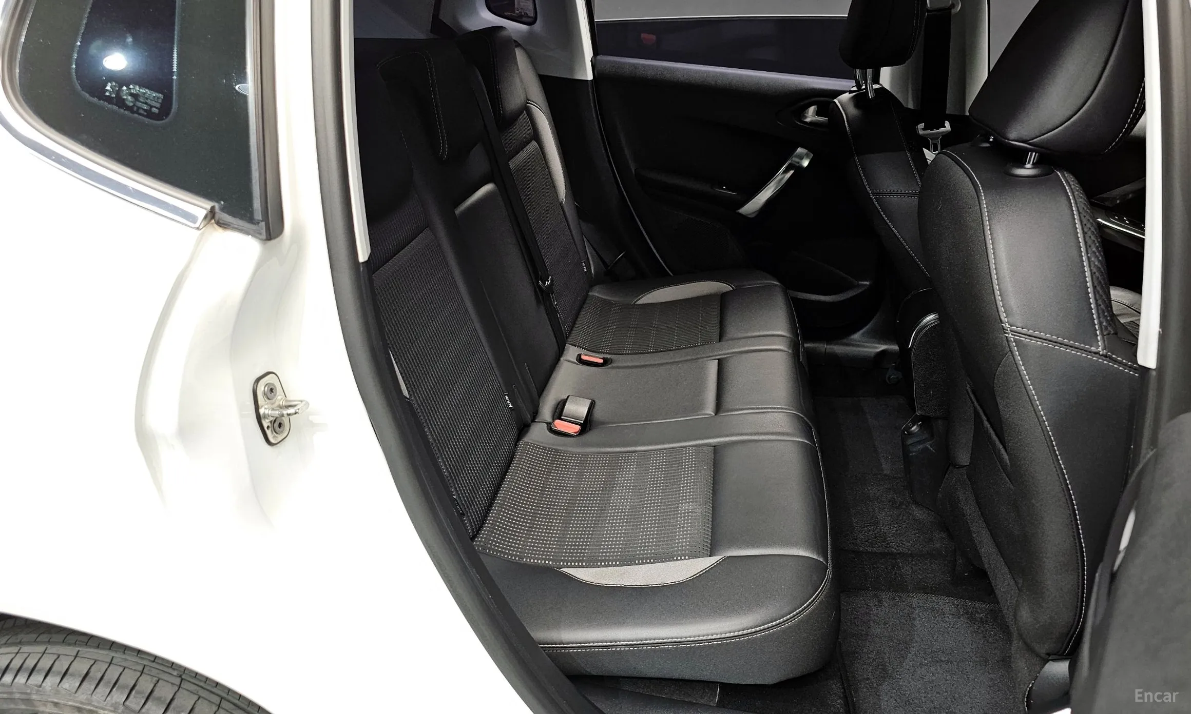 Peugeot 2008. превью 11