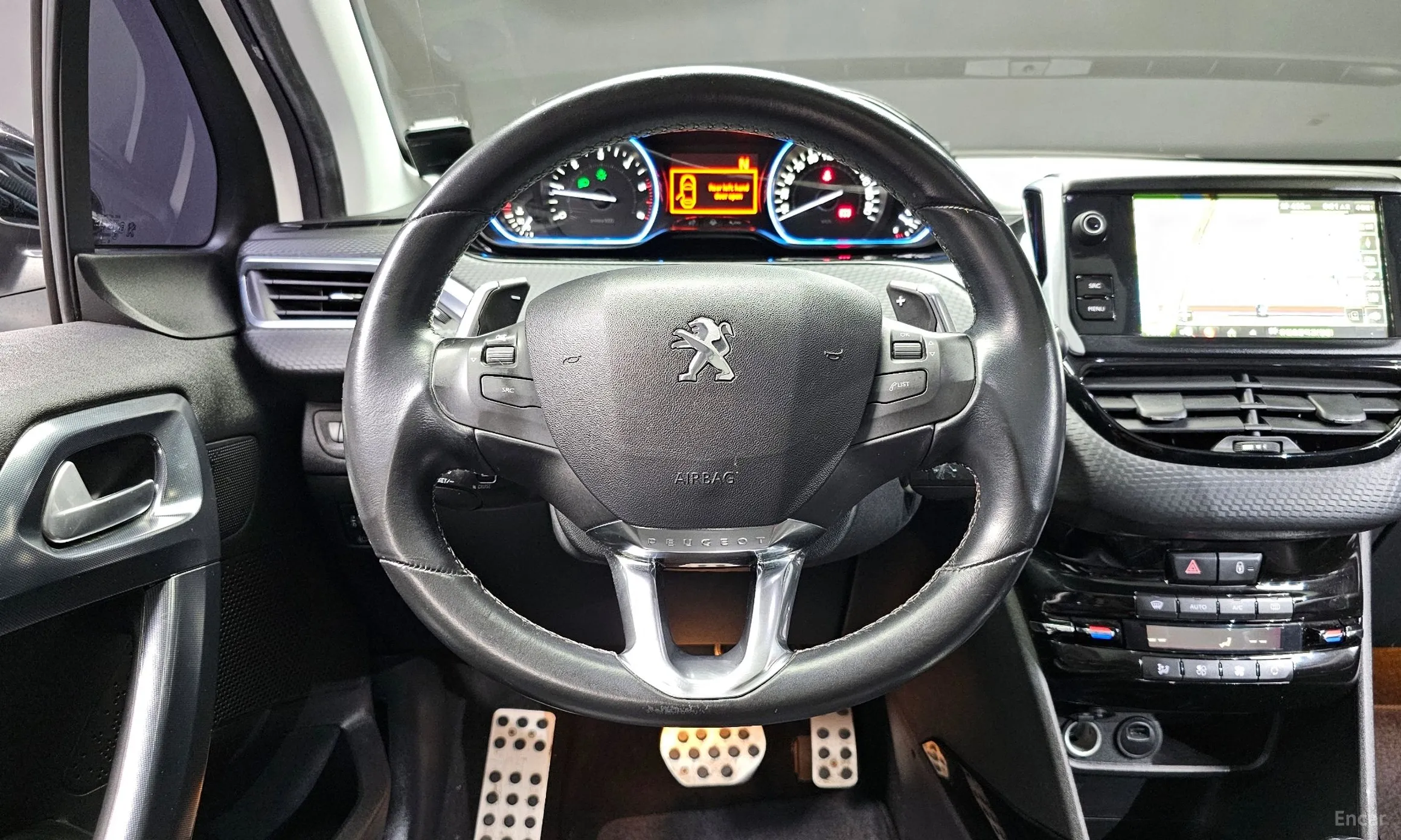 Peugeot 2008. превью 12
