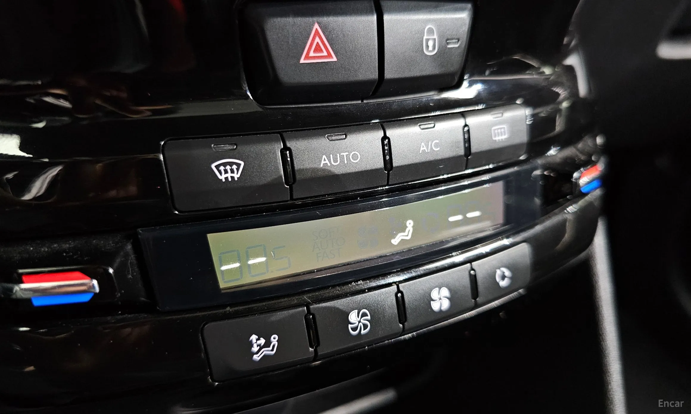 Peugeot 2008. превью 16
