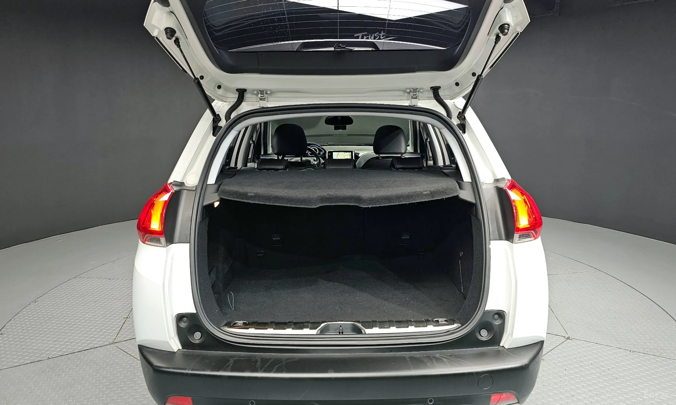 Peugeot 2008. превью 20