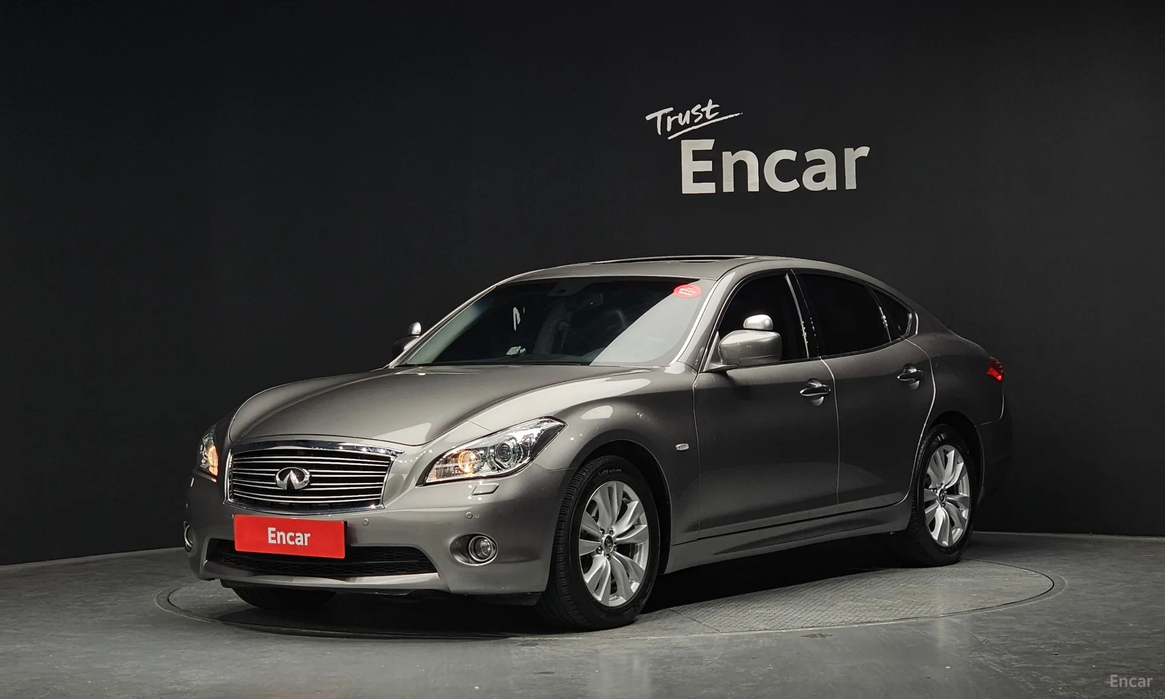 Infiniti M37
