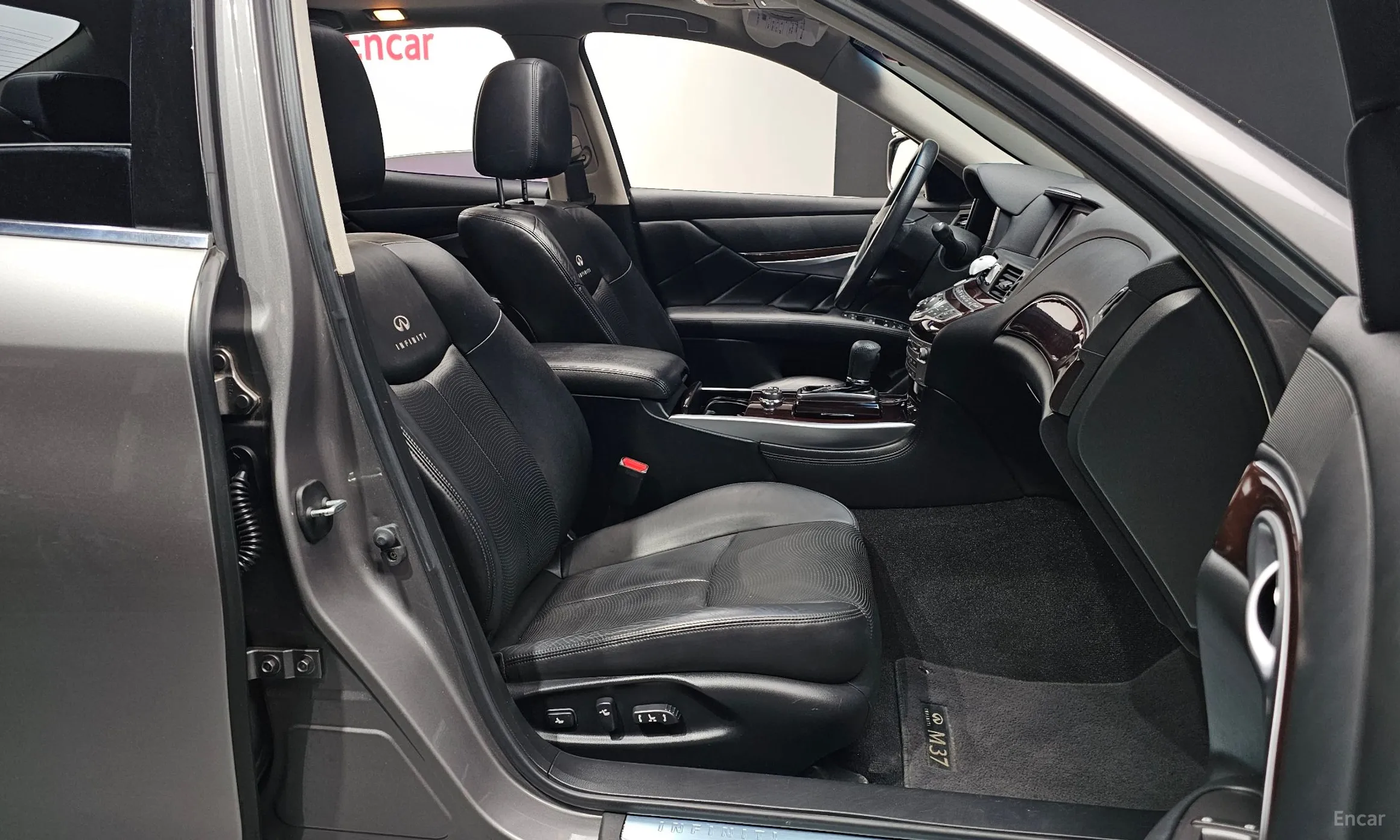 Infiniti M37 превью 10