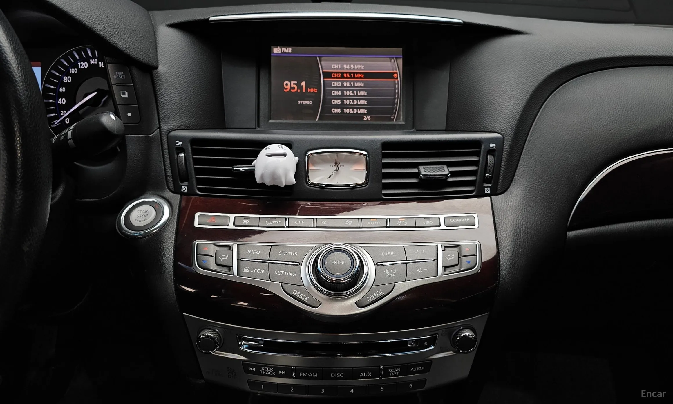 Infiniti M37 превью 14