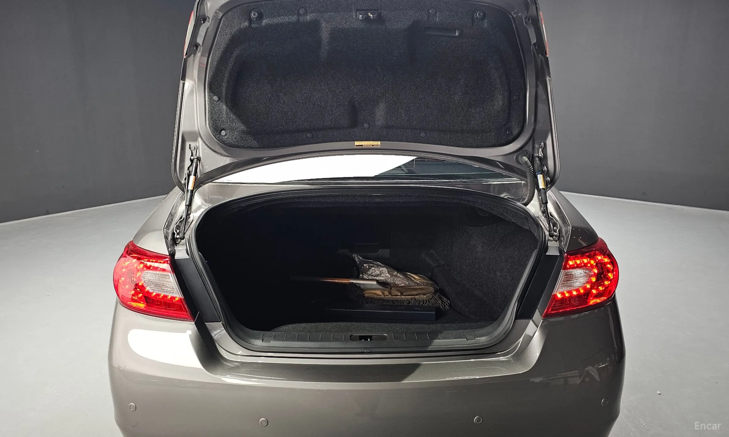 Infiniti M37 превью 20