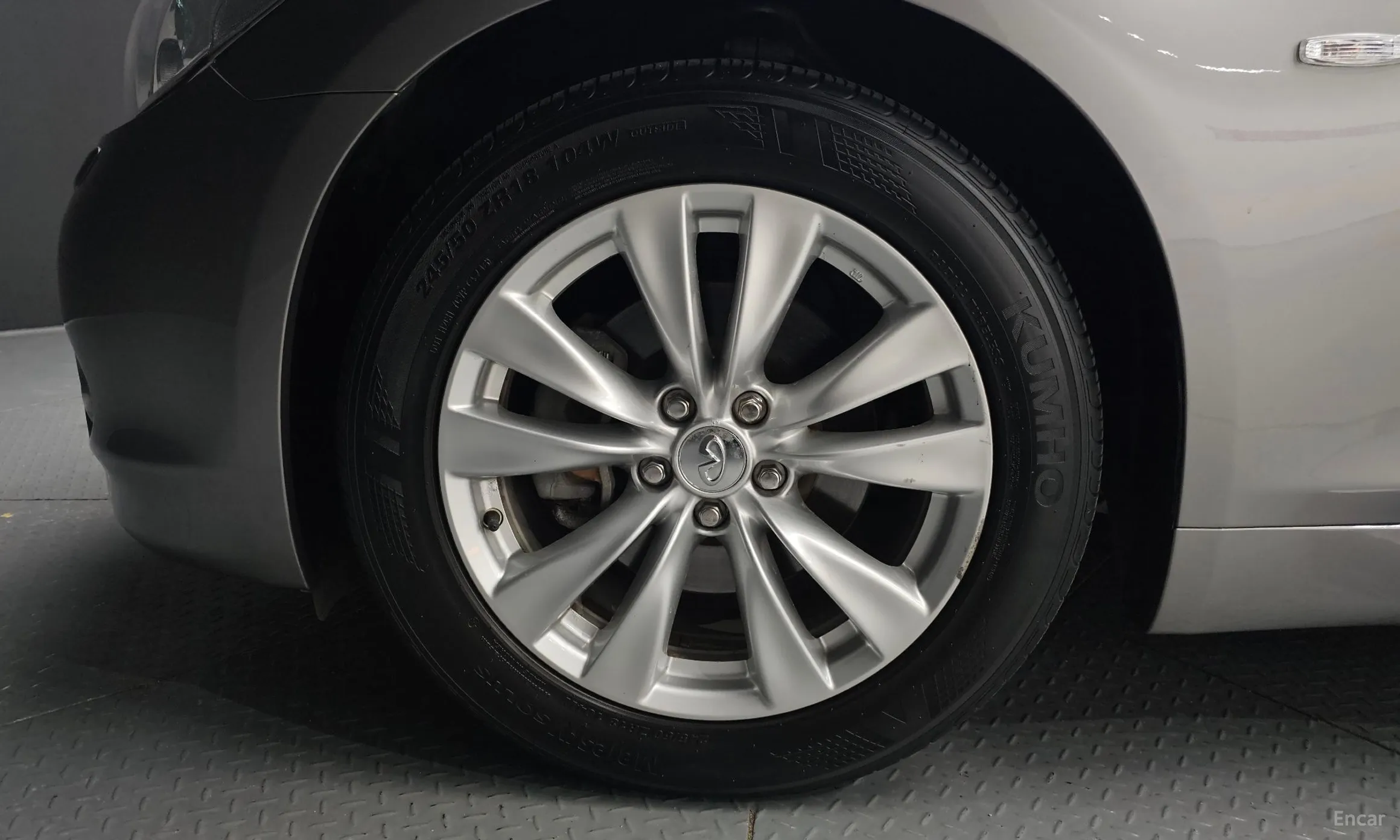 Infiniti M37 превью 5