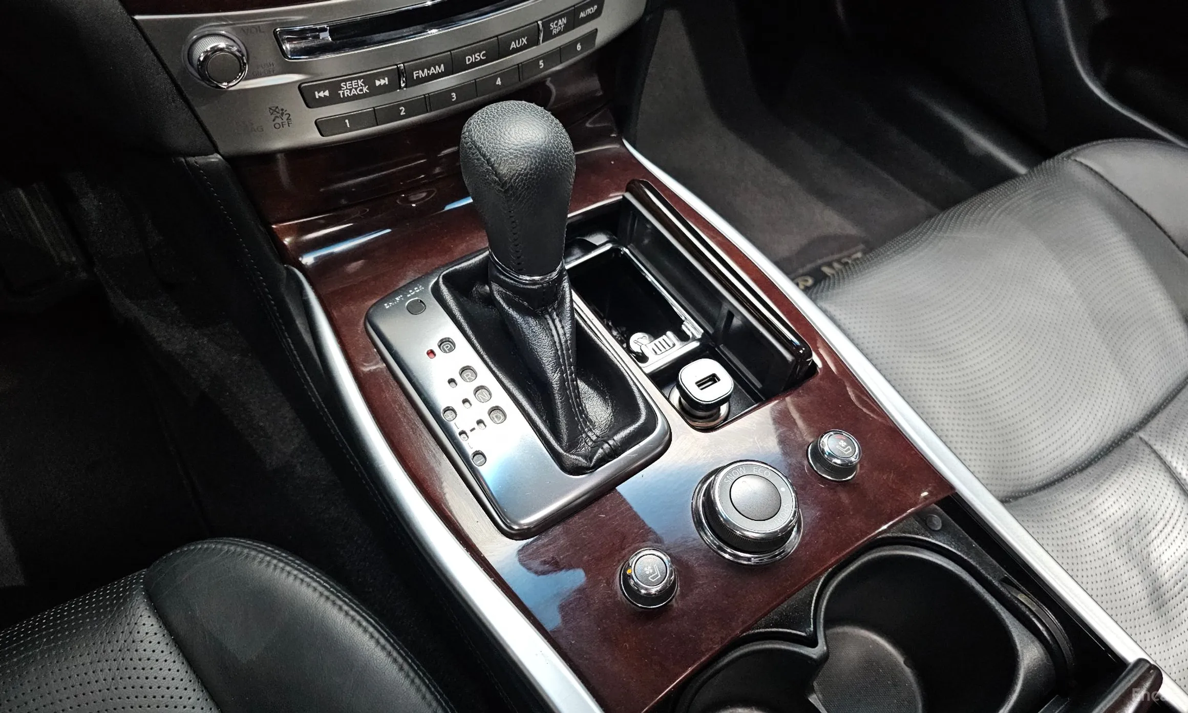 Infiniti M37 превью 9