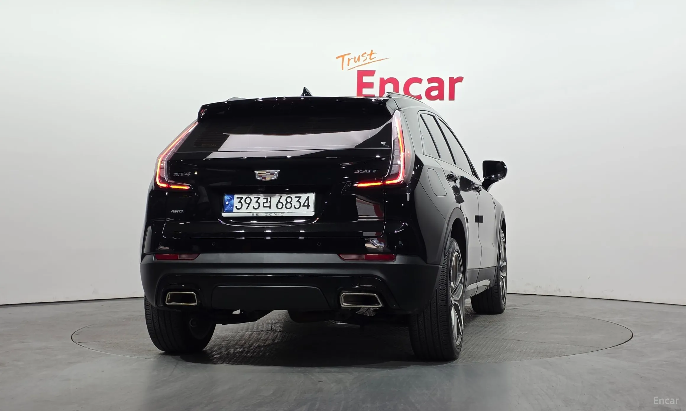 Cadillac XT4 превью 4