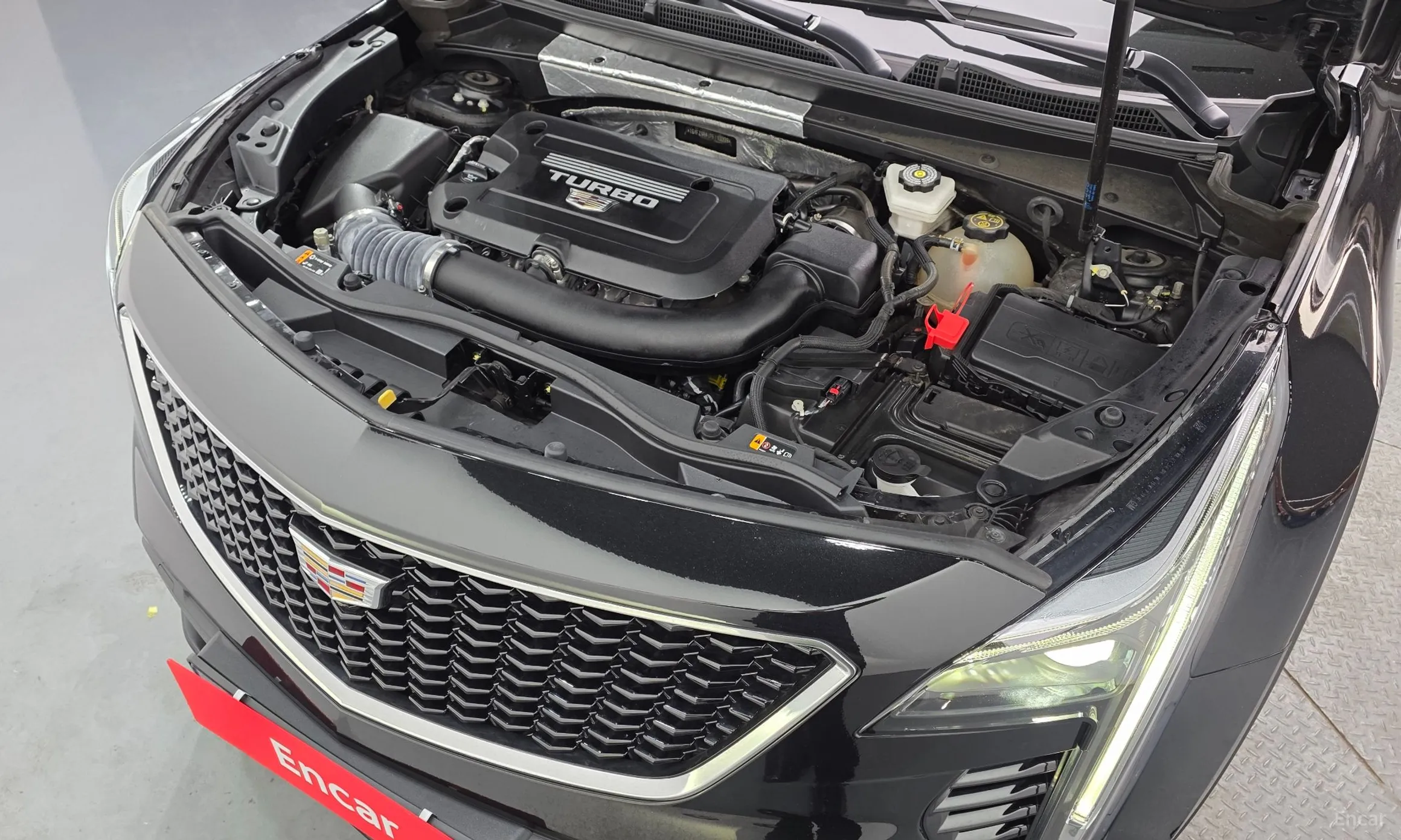 Cadillac XT4 превью 6
